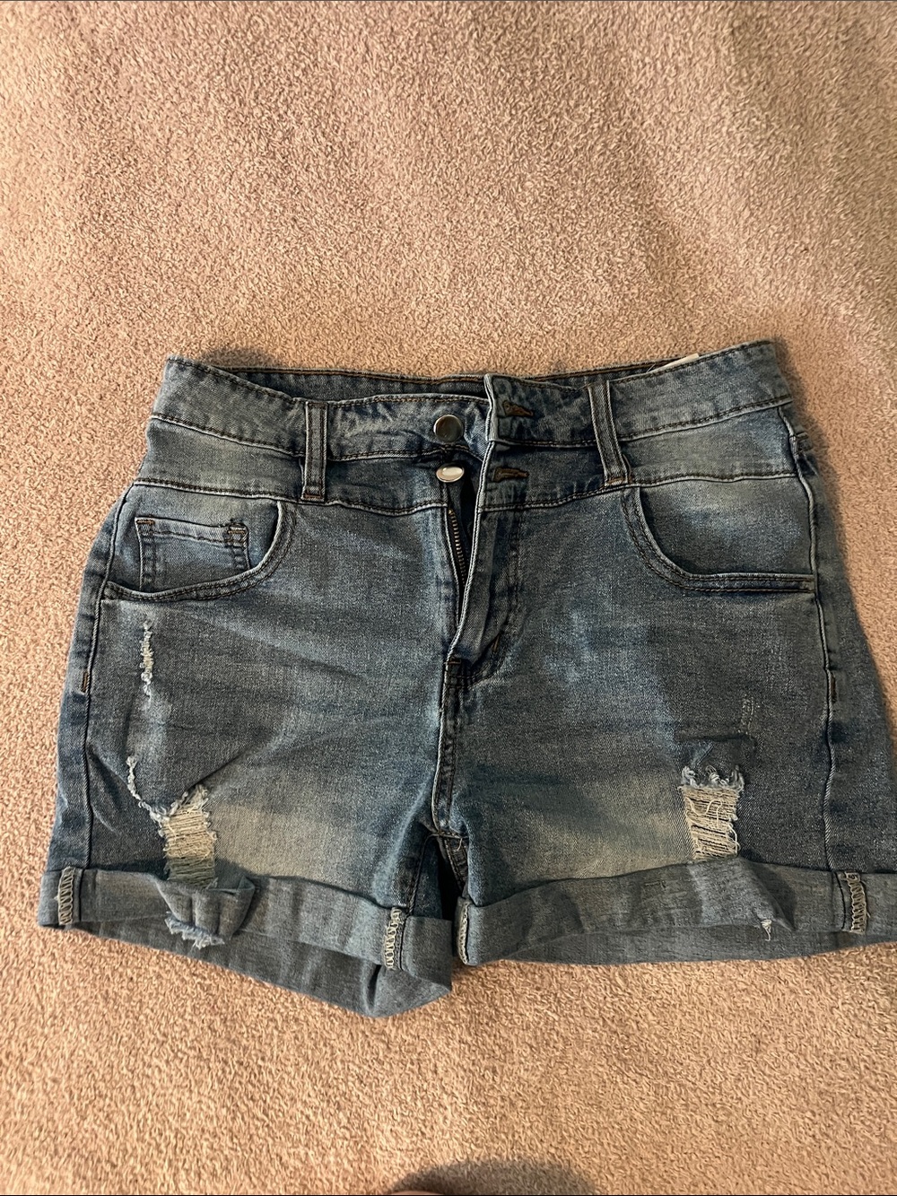 Amazon Distressed Blue Denim Women's Jean Shorts
